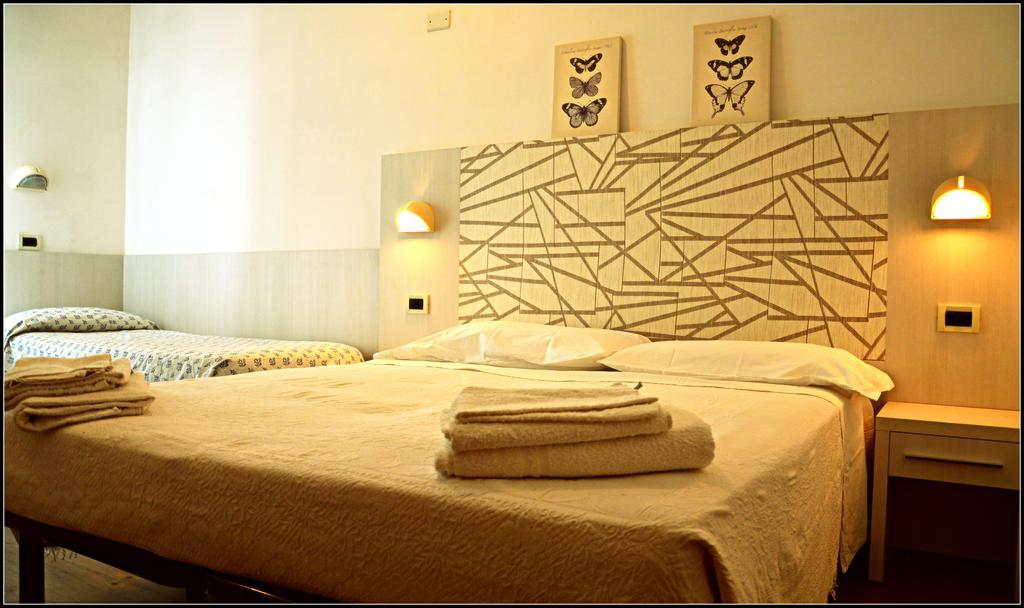Hotel Luana Rimini Buitenkant foto