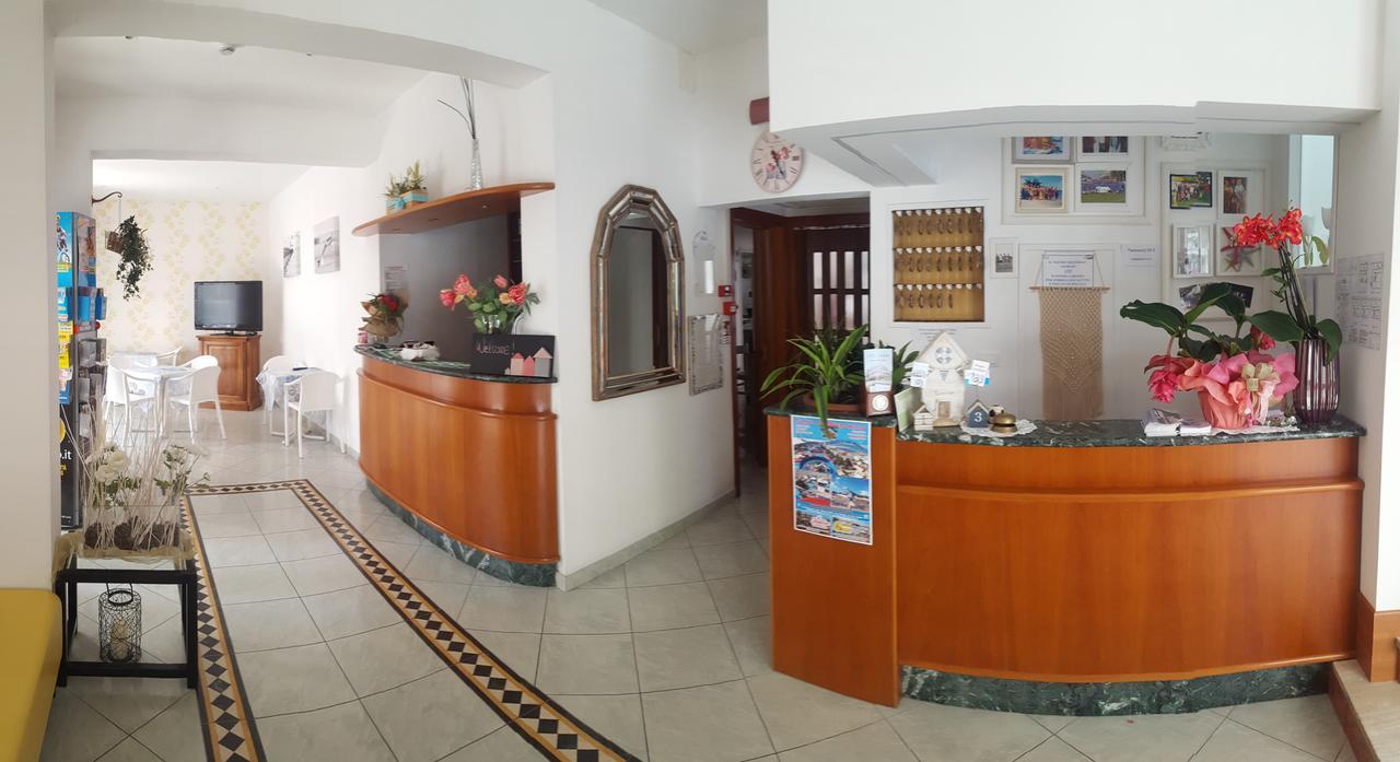 Hotel Luana Rimini Buitenkant foto